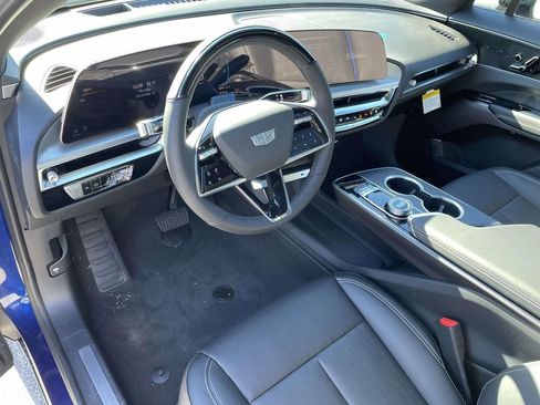 New 2026 Cadillac Lyriq Sport image 18