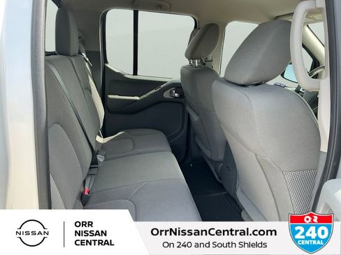 Used 2021 Nissan Frontier SV image 11