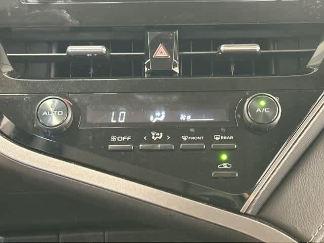 Used 2021 Toyota Camry SE FWD image 13