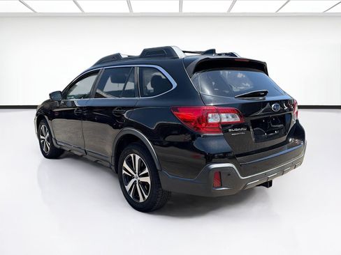 Used 2019 Subaru Outback 3.6R Limited AWD/4WD image 6