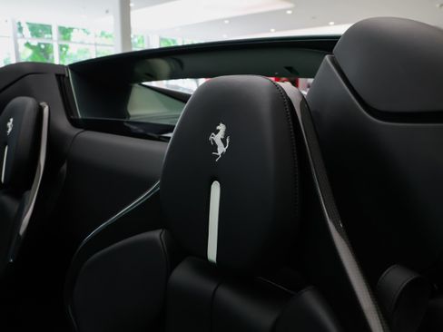 Used 2023 Ferrari 296 GTS RWD image 20
