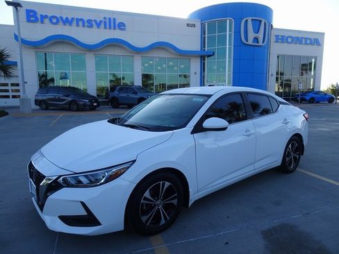 Used 2021 Nissan Sentra SV image 1