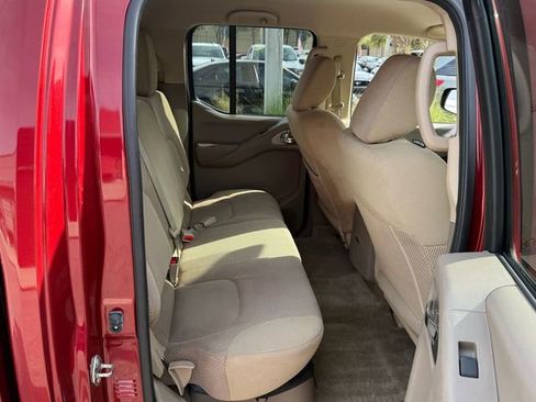 Used 2017 Nissan Frontier SV image 15