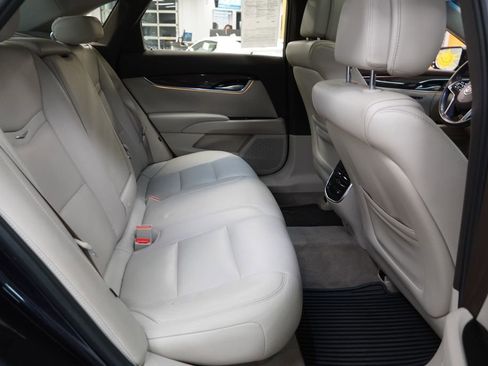 Used 2014 Cadillac XTS Luxury w/ Driver Awareness Package image 31