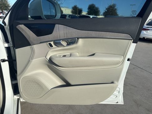 Used 2024 Volvo XC90 T8 Plus w/ Protection Package Premier image 12