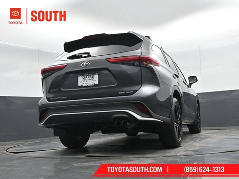 Used 2023 Toyota Highlander XSE AWD/4WD image 41