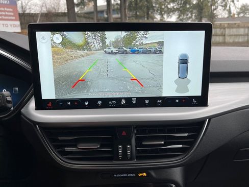 Used 2025 Ford Escape Platinum image 23