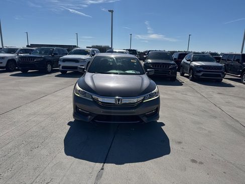 Used 2016 Honda Accord Sport image 3