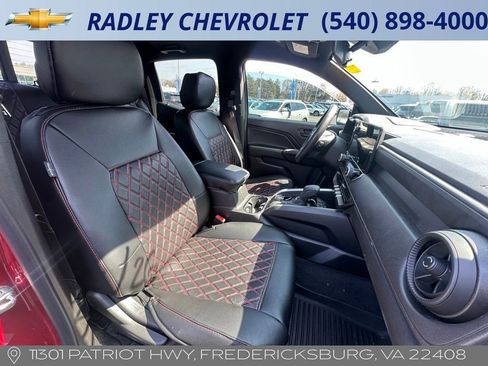 Certified 2025 Chevrolet Colorado W/T w/ Advanced Trailering Package AWD/4WD image 9