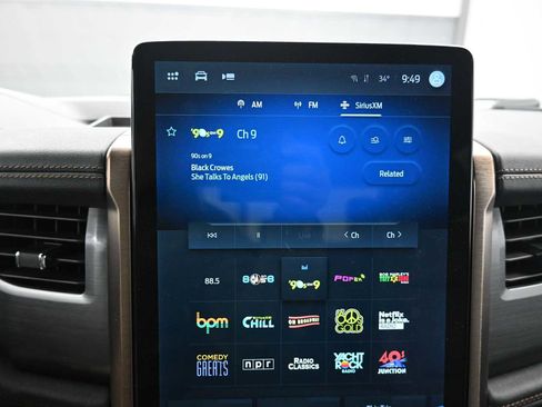 Used 2023 Ford F150 Lightning Lariat image 21