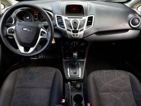 Used 2012 Ford Fiesta SE FWD image 2