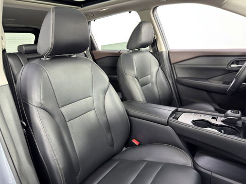 Used 2022 Nissan Rogue SL w/ SL Premium Package image 34