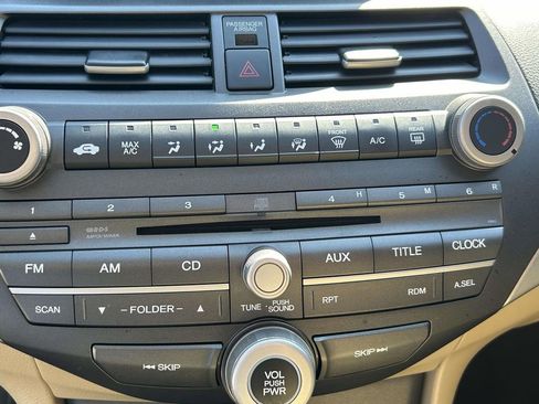 Used 2011 Honda Accord LX-P image 23