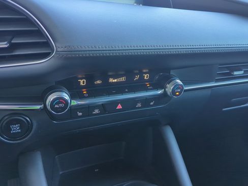 Used 2023 MAZDA MAZDA3 s image 22