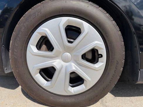 Used 2015 Ford Taurus Police Interceptor AWD image 9