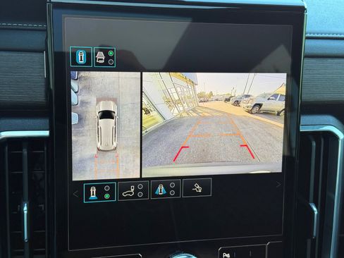 Certified 2024 GMC Acadia Denali w/ Super Cruise Package image 28