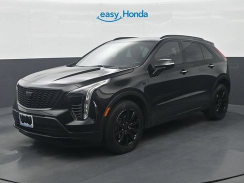 Used 2023 Cadillac XT4 Premium Luxury w/ Enhanced Visibility Package FWD image 3