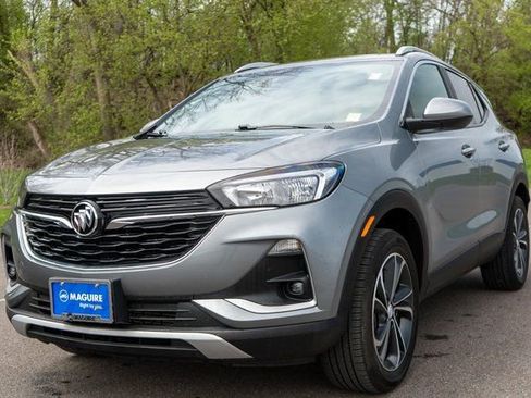 Used 2023 Buick Encore GX Select w/ Safety Package II AWD/4WD image 2