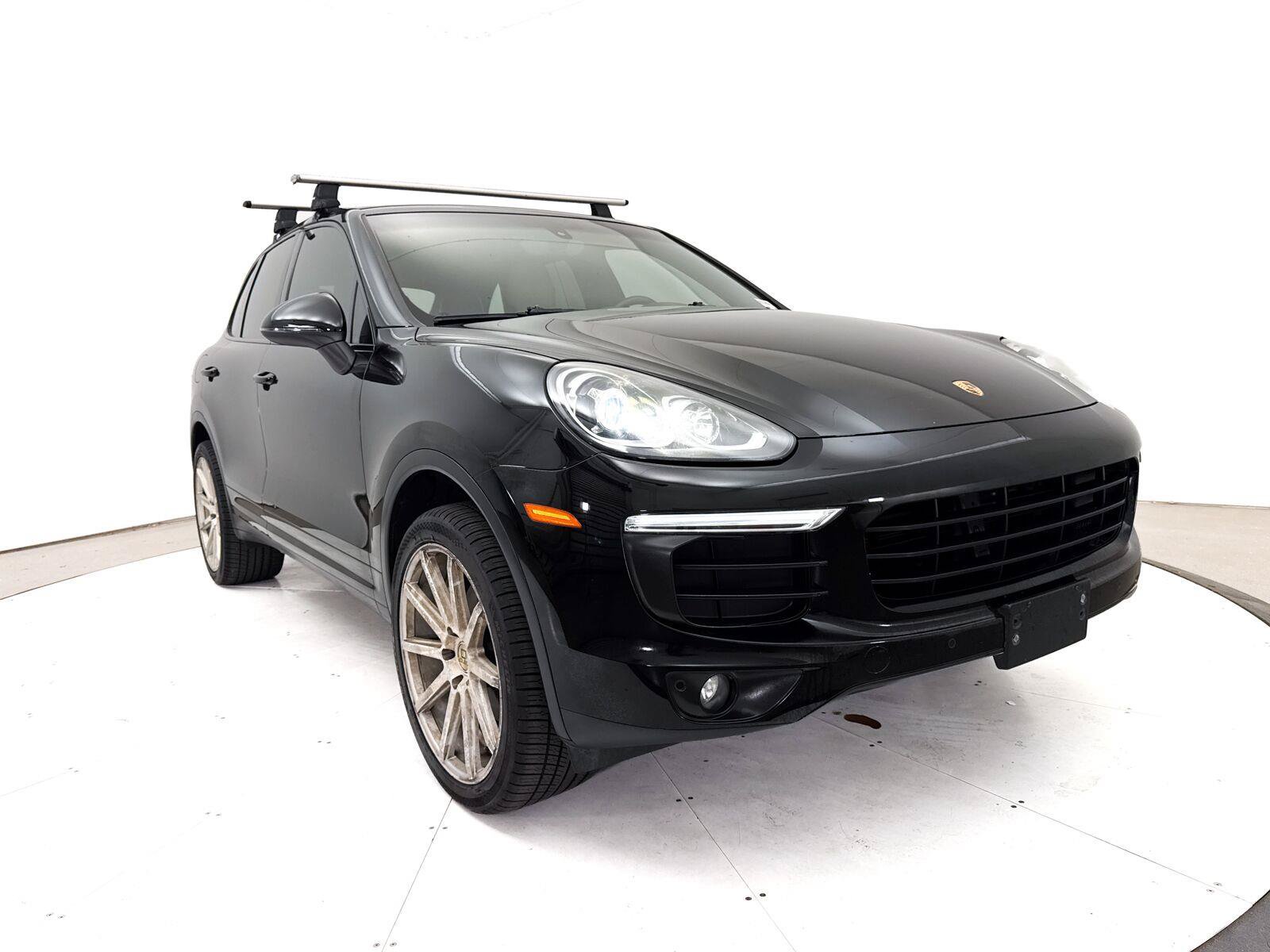 Used 2016 Porsche Cayenne AWD/4WD image 1