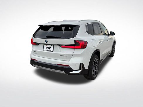 New 2026 BMW X1 xDrive28i w/ Technology Package AWD/4WD image 3