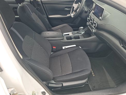 Used 2024 Nissan Sentra SV FWD image 17