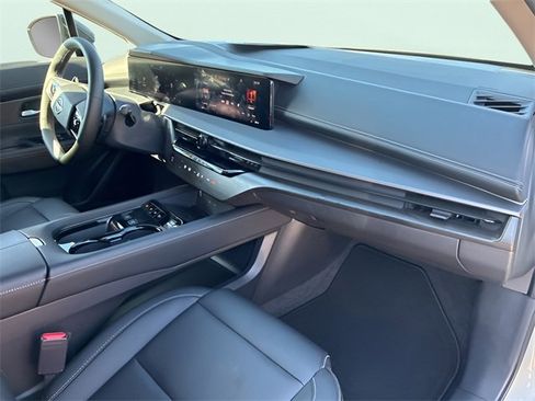 Used 2025 Nissan Murano SV image 13