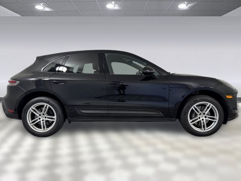 Used 2024 Porsche Macan AWD/4WD image 8