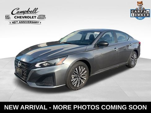 Used 2025 Nissan Altima 2.5 SV FWD image 1