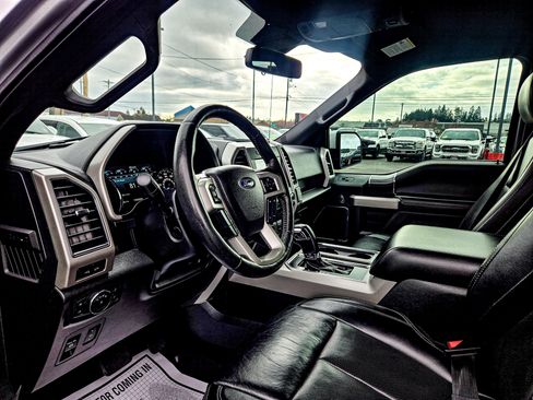 Used 2019 Ford F150 Lariat w/ Equipment Group 502A Luxury image 9
