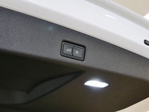 New 2025 Audi Q5 Premium image 14