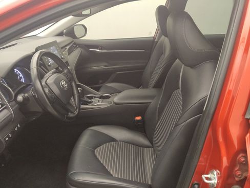 Used 2022 Toyota Camry SE w/ Convenience Package FWD image 17