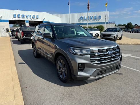 New 2026 Ford Explorer Active w/ Active Comfort Package AWD/4WD image 1