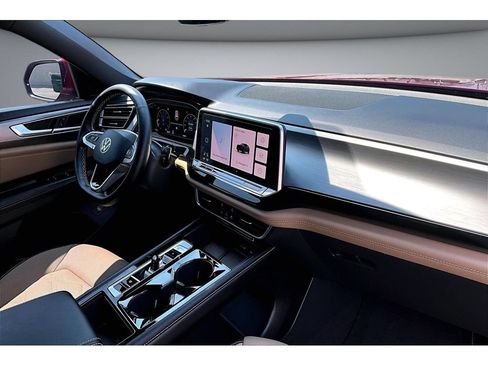 Used 2024 Volkswagen Atlas Cross Sport SE FWD image 47