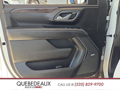 Used 2022 Chevrolet Suburban LT RWD image 8