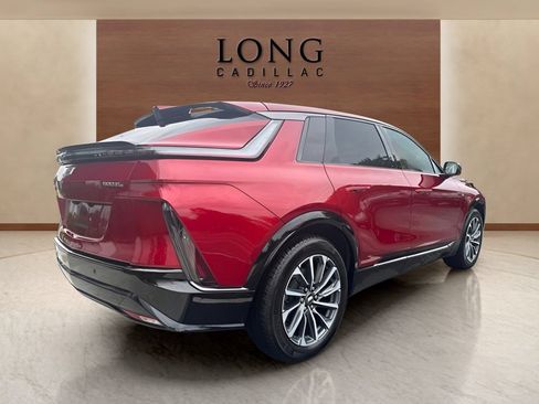 Used 2024 Cadillac Lyriq Sport AWD/4WD image 5