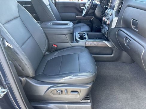 Used 2022 GMC Sierra 2500 SLT w/ SLT Convenience Package image 28