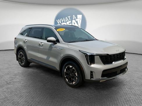 Certified 2026 Kia Sorento S w/ S Panoramic Sunroof Package AWD/4WD image 1