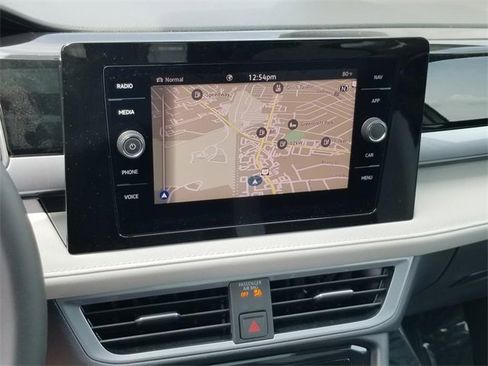 New 2025 Volkswagen Taos SEL image 11