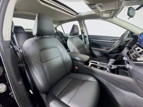 New 2025 Nissan Altima 2.5 SR w/ SR Premium Package image 23