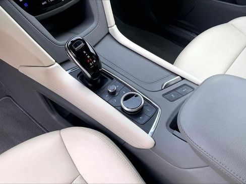 Used 2023 Cadillac XT5 Premium Luxury image 17