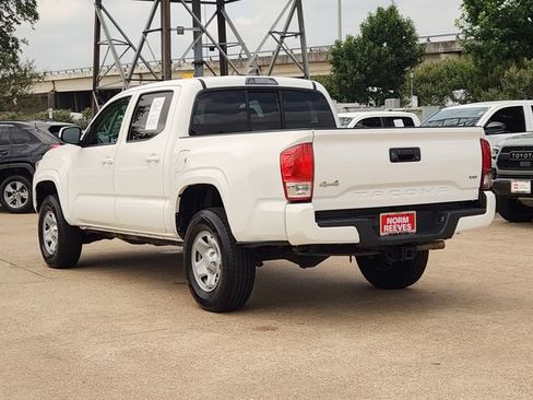 Used 2021 Toyota Tacoma SR AWD/4WD image 4