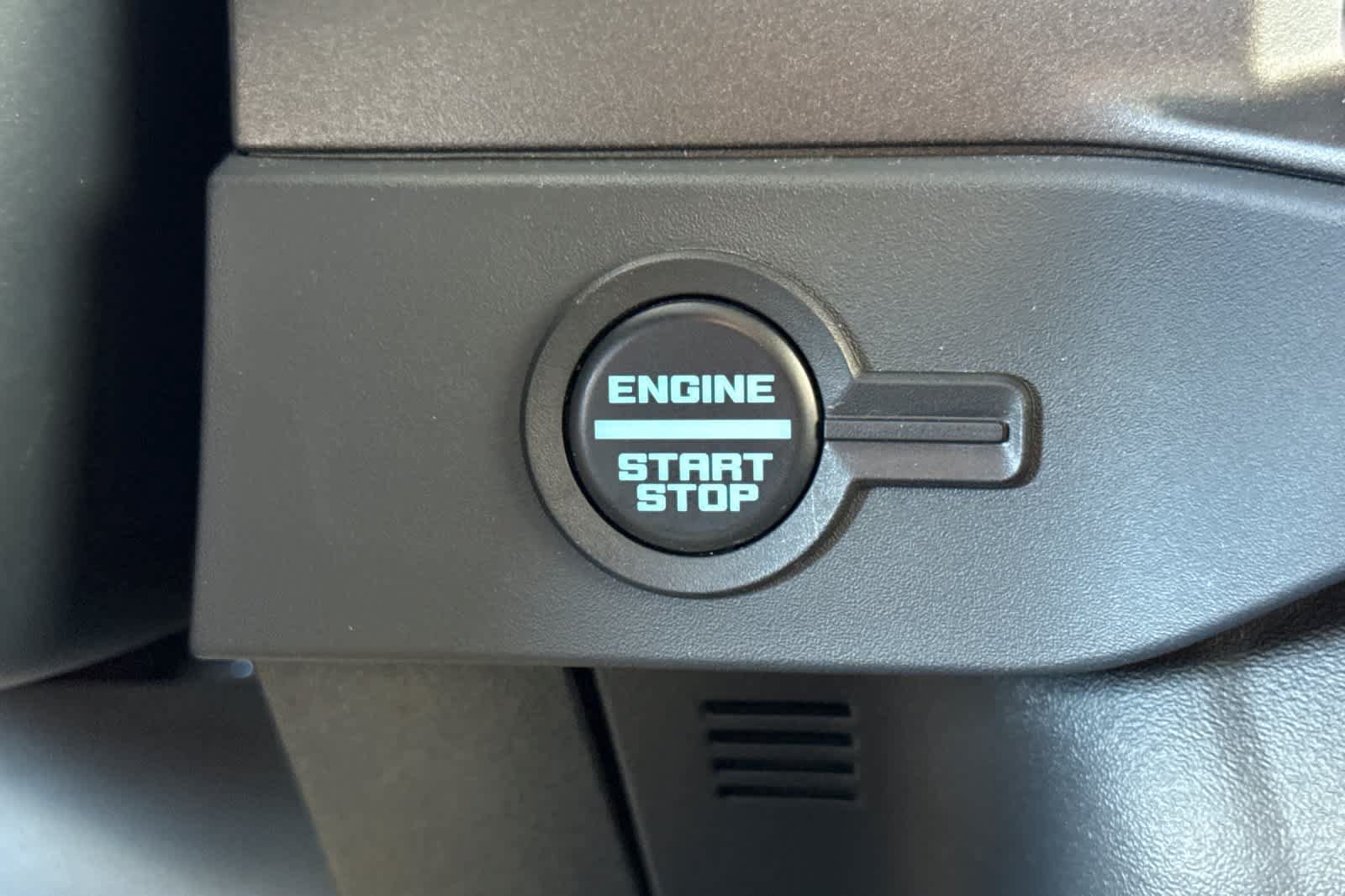 Certified 2025 Ford Bronco Badlands AWD/4WD image 24