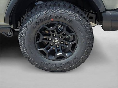 New 2026 Ford Bronco Badlands AWD/4WD image 10