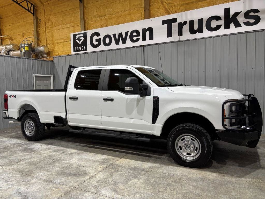 Used 2023 Ford F250 XL w/ STX Appearance Package AWD/4WD image 3