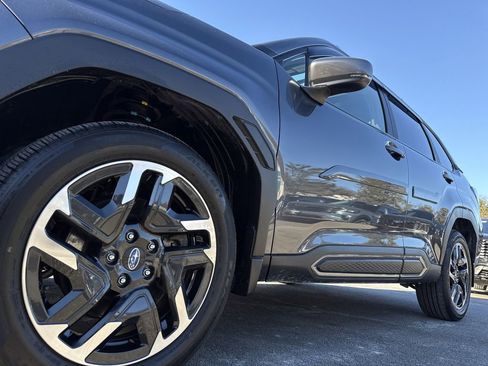 Used 2025 Subaru Forester Limited image 10