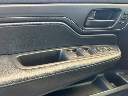 Used 2024 Honda Odyssey EX-L image 11