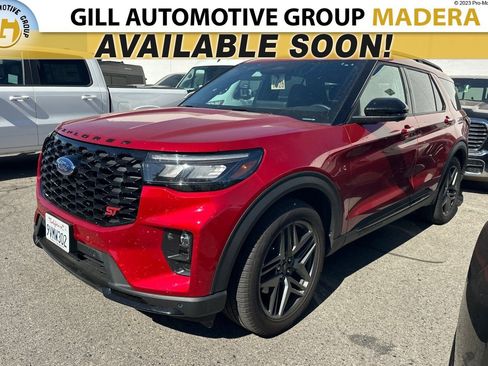 Used 2025 Ford Explorer ST RWD image 1