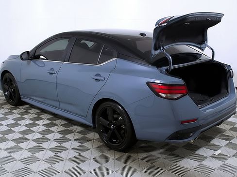 Used 2024 Nissan Sentra SR w/ SR Premium Package image 10