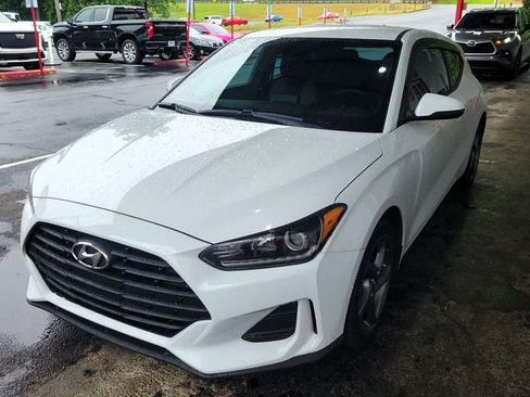 Used 2020 Hyundai Veloster 2.0 FWD image 2