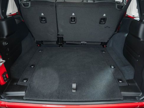 Used 2024 Jeep Wrangler Sport image 28